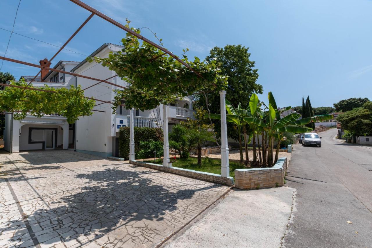 Villa Lucija Pjescana Uvala Ngoại thất bức ảnh